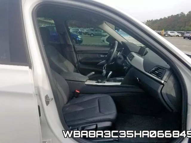 WBA8A3C35HA066845_5.webp