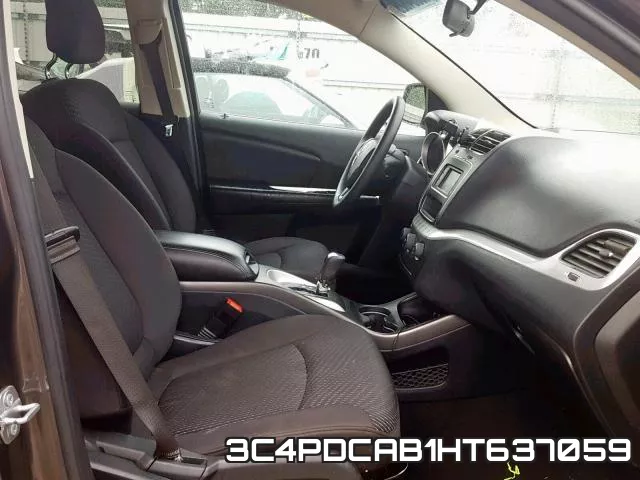 3C4PDCAB1HT637059_5.webp