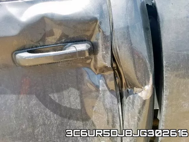 3C6UR5DJ8JG302616_9.webp
