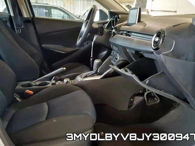 3MYDLBYV8JY300947_5.webp