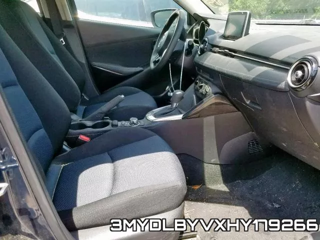 3MYDLBYVXHY179266_5.webp
