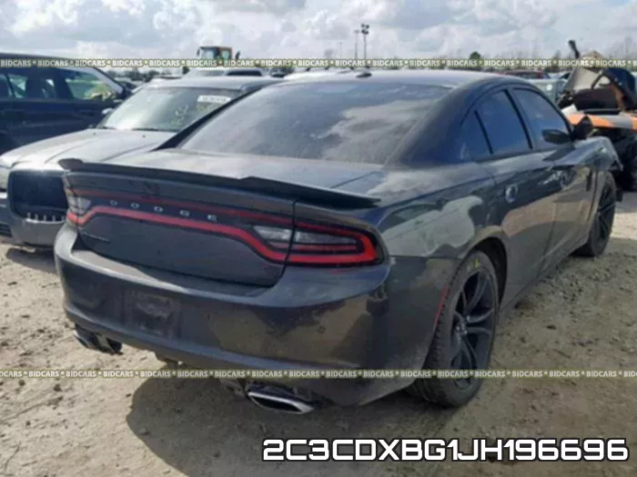 2C3CDXBG1JH196696_4.webp