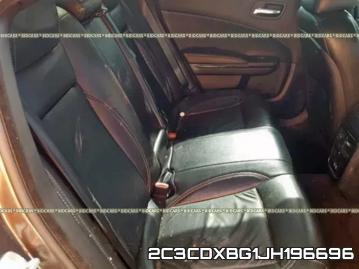 2C3CDXBG1JH196696_6.webp