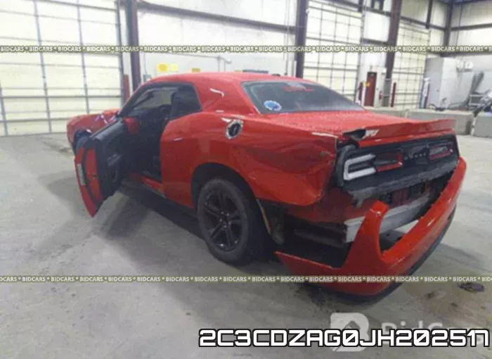 2C3CDZAG0JH202517_3.webp