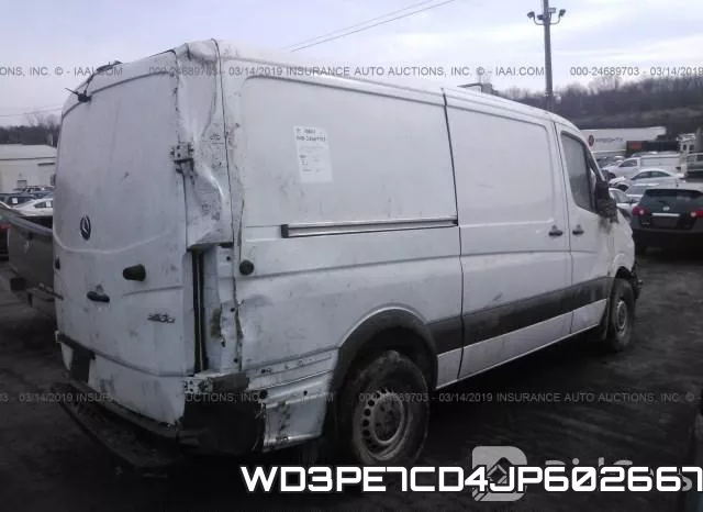 WD3PE7CD4JP602667_4.webp
