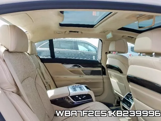WBA7F2C51KB239996_6.webp