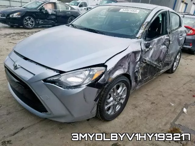 3MYDLBYV1HY193217_9.webp