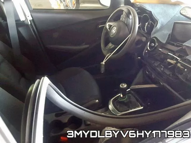 3MYDLBYV6HY177983_5.webp