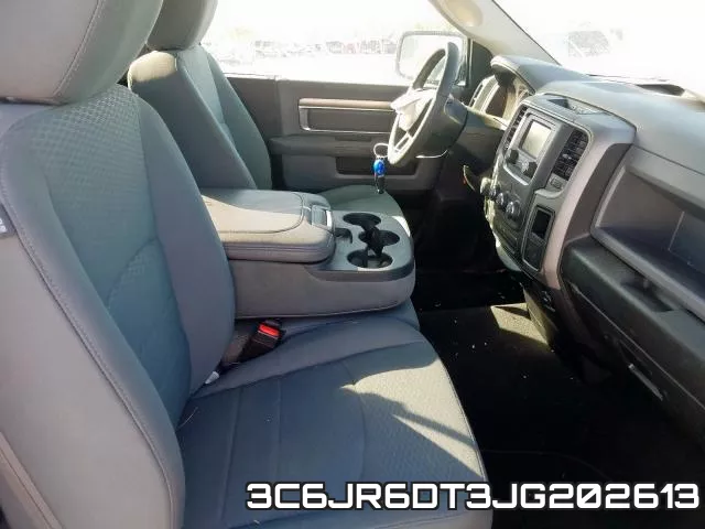 3C6JR6DT3JG202613_5.webp