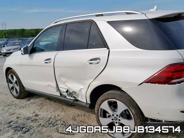 4JGDA5JB8JB134574_9.webp