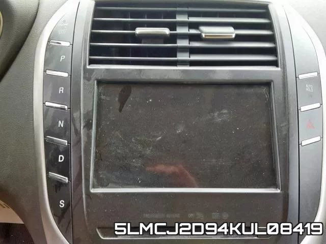 5LMCJ2D94KUL08419_9.webp