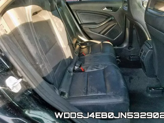 WDDSJ4EB0JN532902