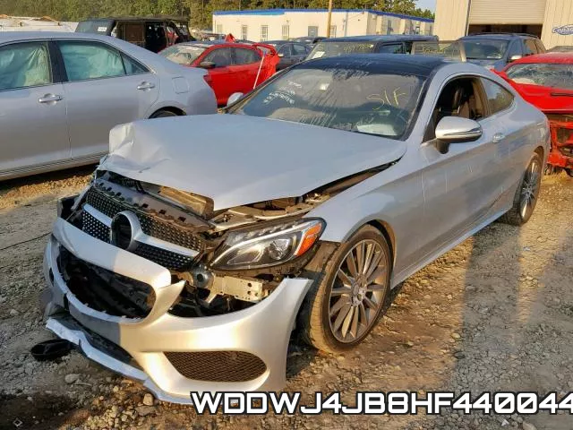 WDDWJ4JB8HF440044_2.webp