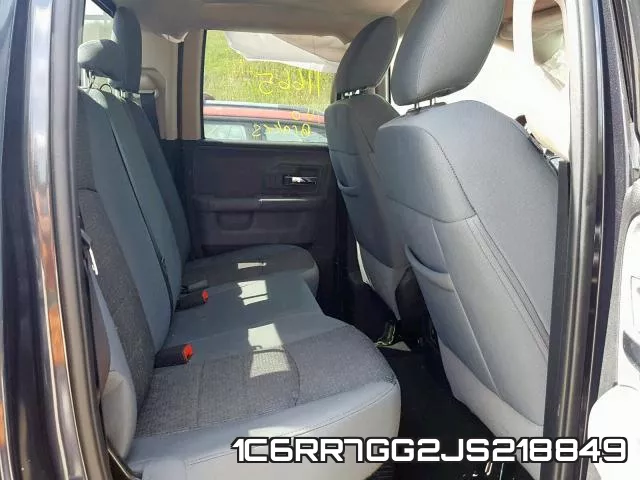 1C6RR7GG2JS218849_6.webp