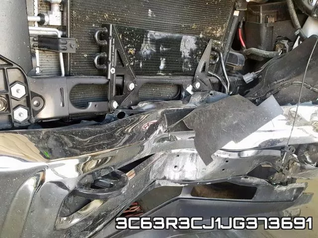 3C63R3CJ1JG373691_9.webp