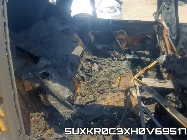 5UXKR0C3XH0V69517_6.webp