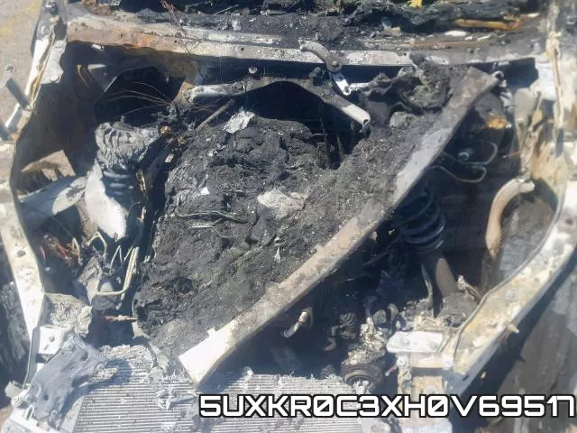 5UXKR0C3XH0V69517_7.webp