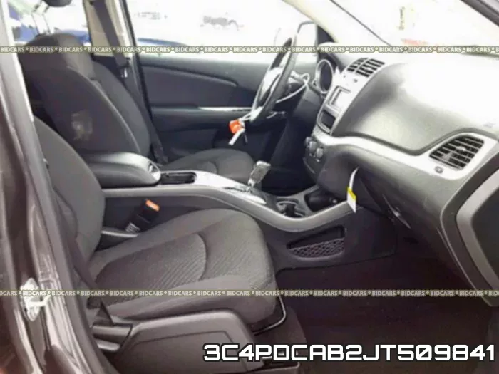 3C4PDCAB2JT509841_5.webp
