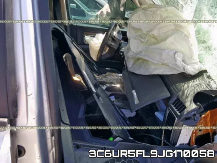 3C6UR5FL9JG170058_5.webp