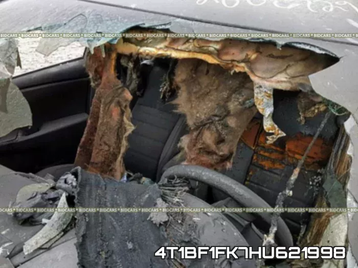4T1BF1FK7HU621998_10.webp