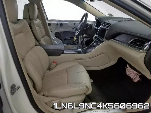1LN6L9NC4K5606962_5.webp