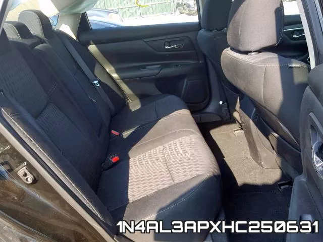1N4AL3APXHC250631_6.webp