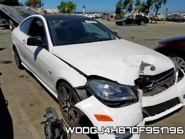 WDDGJ4HB7DF951796