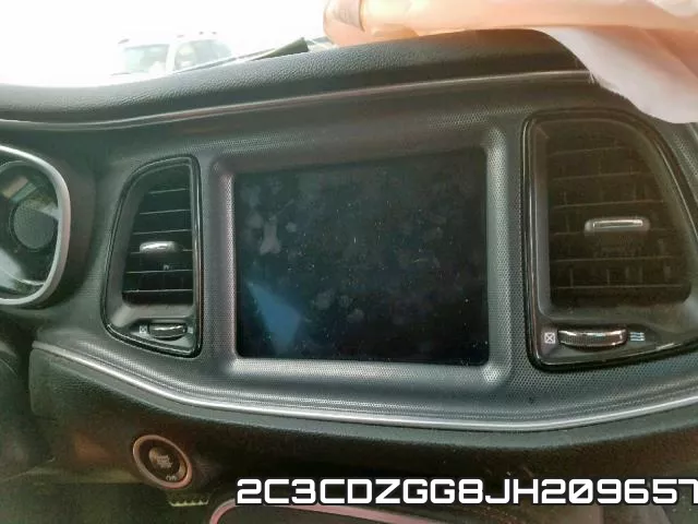 2C3CDZGG8JH209657_9.webp