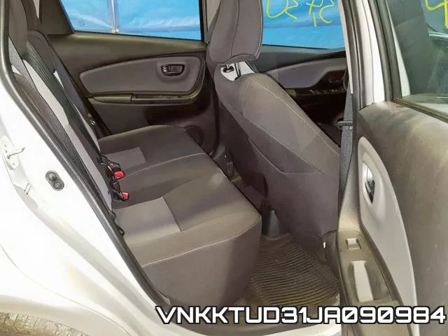 VNKKTUD31JA090984_6.webp