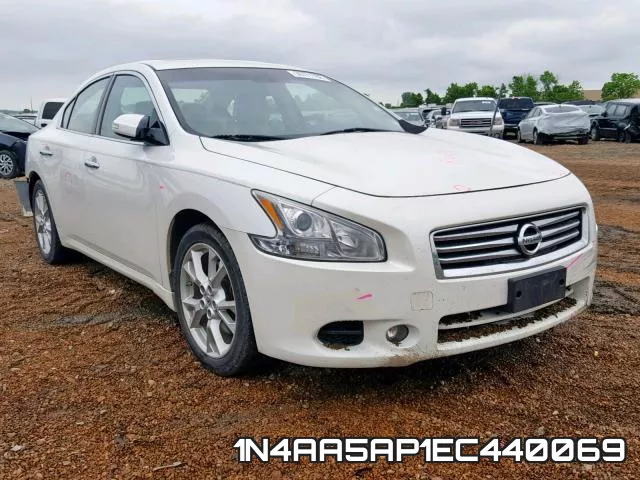 1N4AA5AP1EC440069