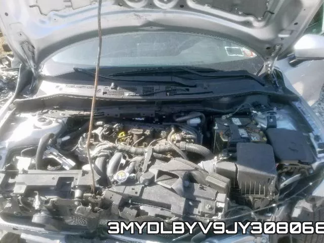 3MYDLBYV9JY308068_7.webp