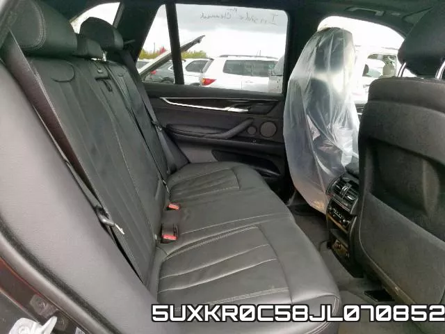 5UXKR0C58JL070852_6.webp