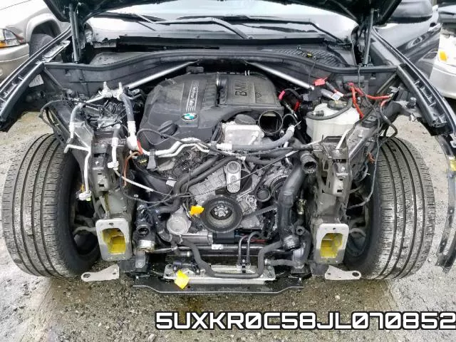 5UXKR0C58JL070852_7.webp