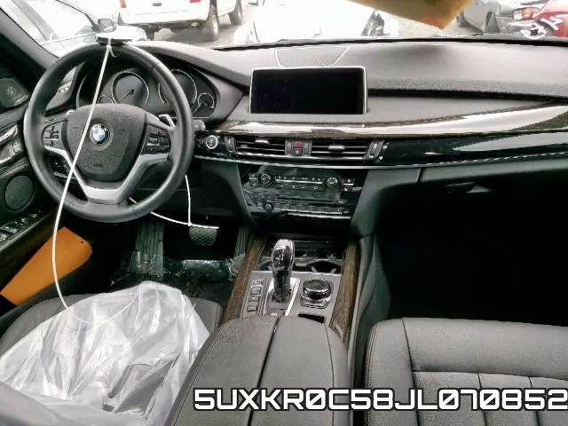 5UXKR0C58JL070852_9.webp