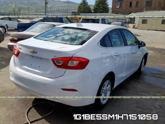 1G1BE5SM1H7151058_4.webp