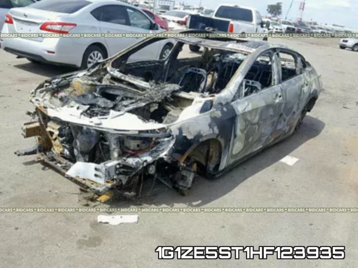1G1ZE5ST1HF123935