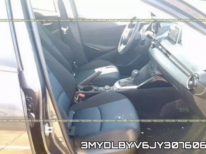 3MYDLBYV6JY307606_5.webp