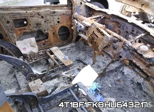 4T1BF1FK8HU643217_5.webp