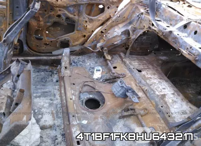 4T1BF1FK8HU643217_8.webp