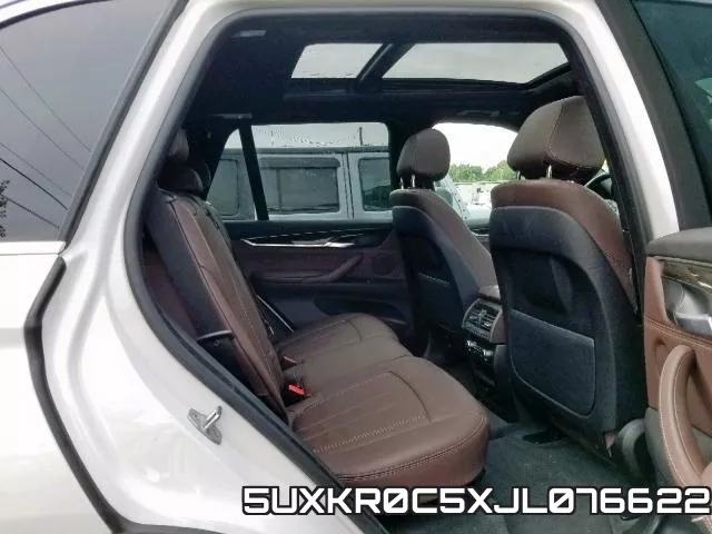 5UXKR0C5XJL076622_6.webp