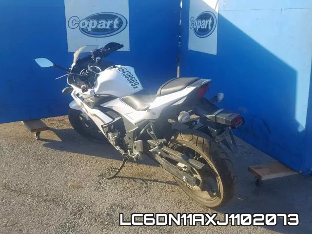 LC6DN11AXJ1102073_3.webp