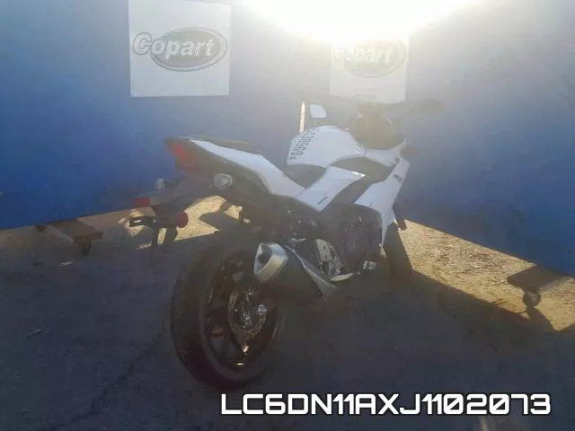 LC6DN11AXJ1102073_4.webp