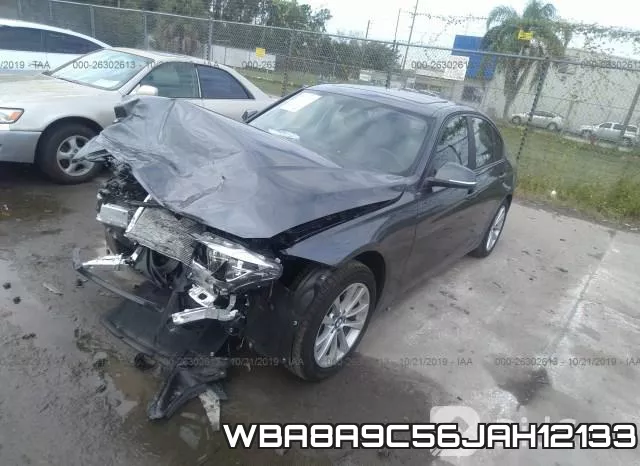 WBA8A9C56JAH12133_2.webp