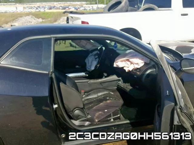 2C3CDZAG0HH561313_5.webp