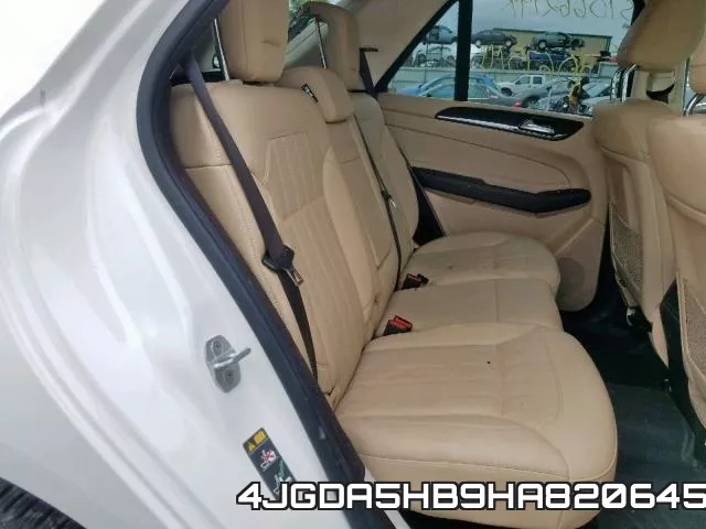 4JGDA5HB9HA820645_6.webp