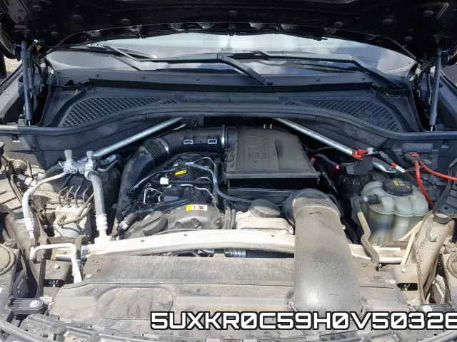 5UXKR0C59H0V50328_7.webp