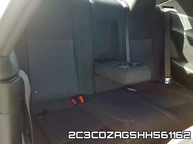 2C3CDZAG5HH561162_6.webp