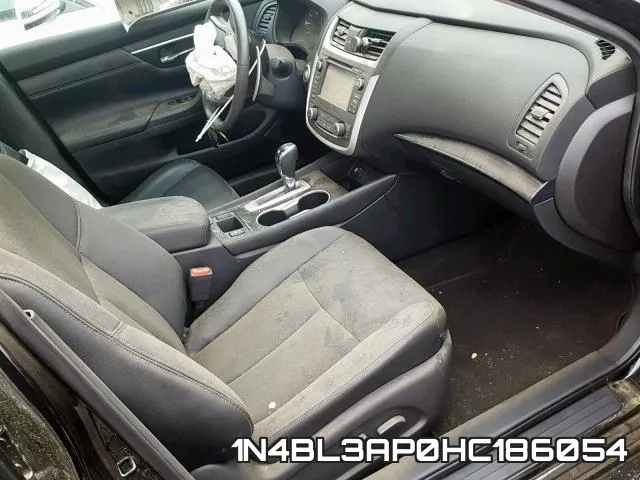 1N4BL3AP0HC186054_5.webp