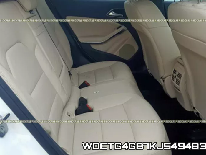 WDCTG4GB7KJ549483_6.webp