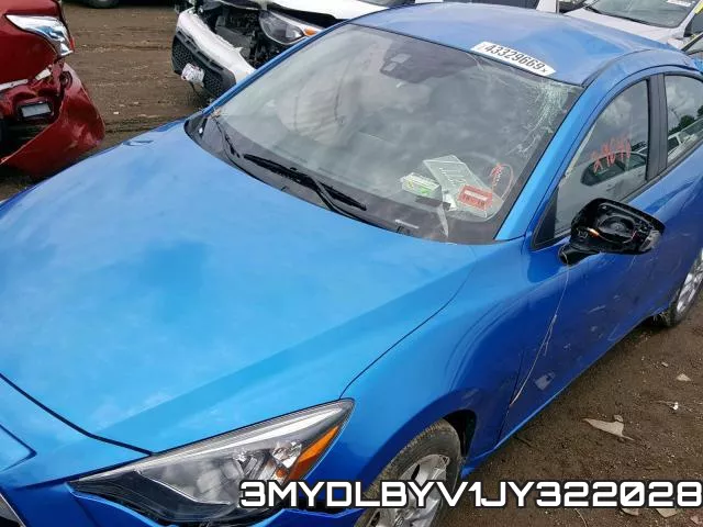 3MYDLBYV1JY322028_9.webp